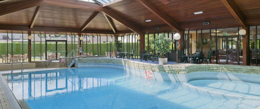 Holiday Inn Manchester Airport Pool