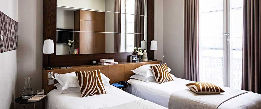Holiday Inn Paris Elysees Twin Room