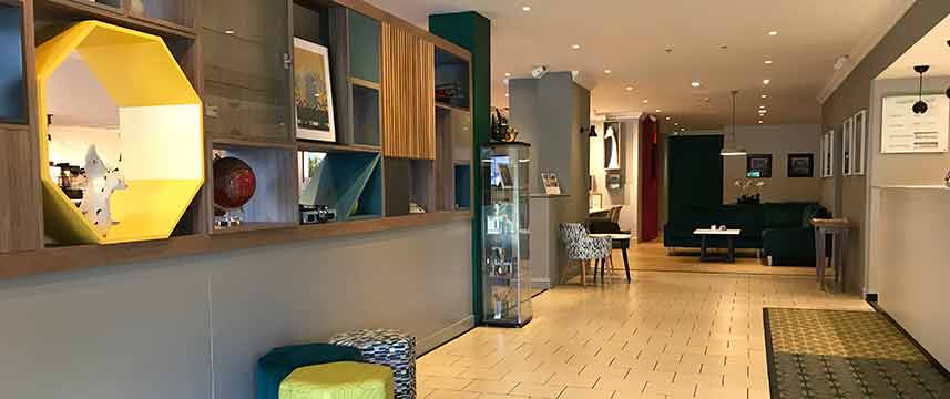 Holiday Inn Rugby Northampton Lobby Holiday Inn Rugby Northampton Lobby