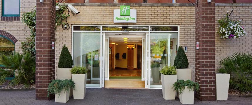 Holiday Inn Slough Windsor Entrance