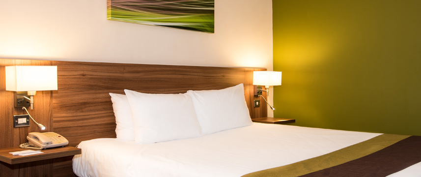 Holiday Inn Slough Windsor Standard Room