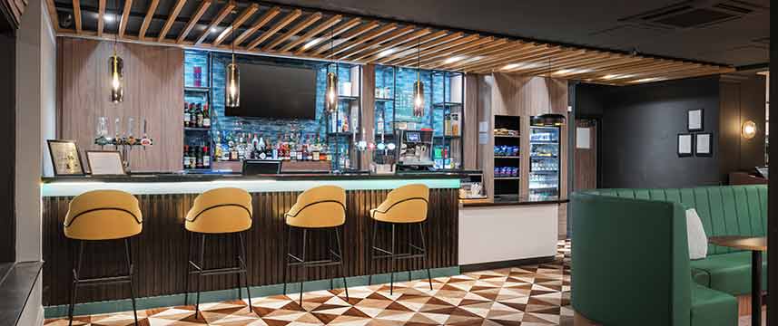 Holiday Inn York - Hotel Lobby Bar Holiday Inn York - Hotel Lobby Bar