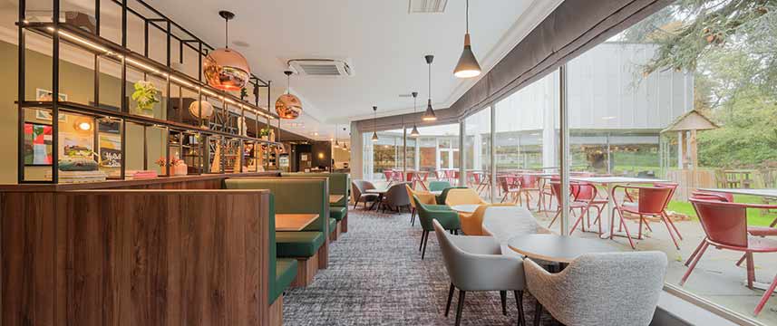 Holiday Inn York - Hotel Open Lobby Holiday Inn York - Hotel Open Lobby