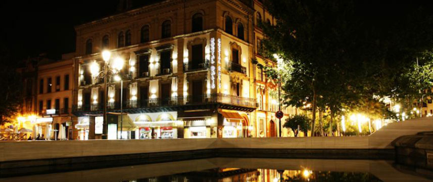 Hostal Dalis - Outside Hostal Dalis - Outside