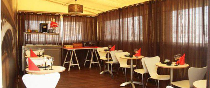 Hostal Monet - Dining Area Hostal Monet - Dining Area