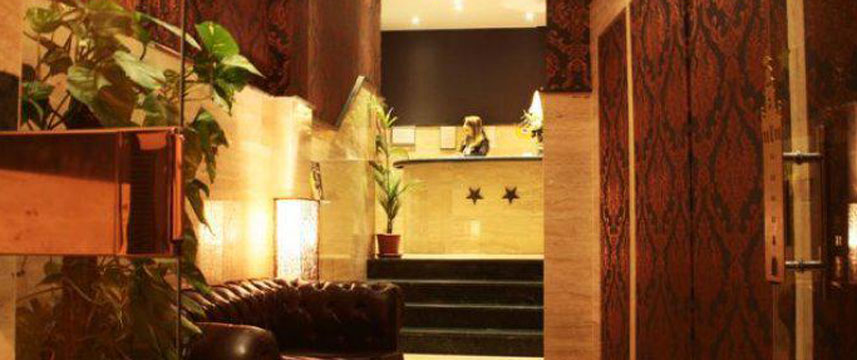 Hostal Monet - Entrance Hostal Monet - Entrance