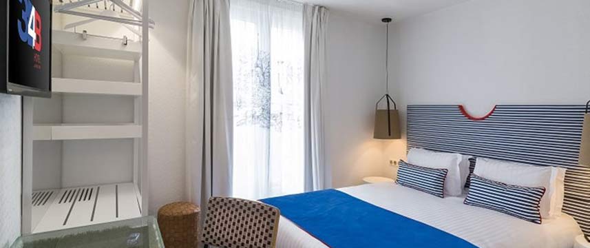 Hotel 34B - Double Room Hotel 34B - Double Room
