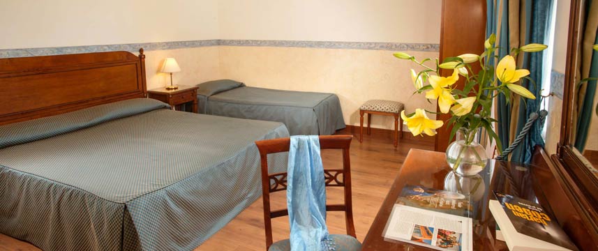 Hotel Alessandrino - Bedroom Hotel Alessandrino - Bedroom