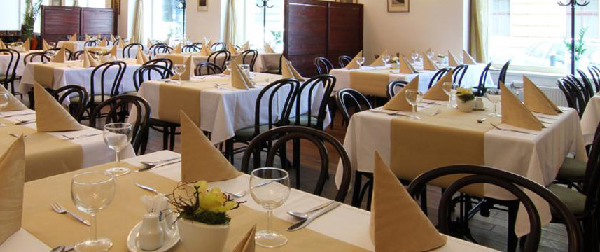 Hotel Beseda - Restaurant Hotel Beseda - Restaurant