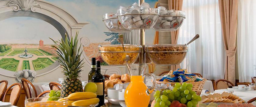 Hotel Bolivar - Breakfast