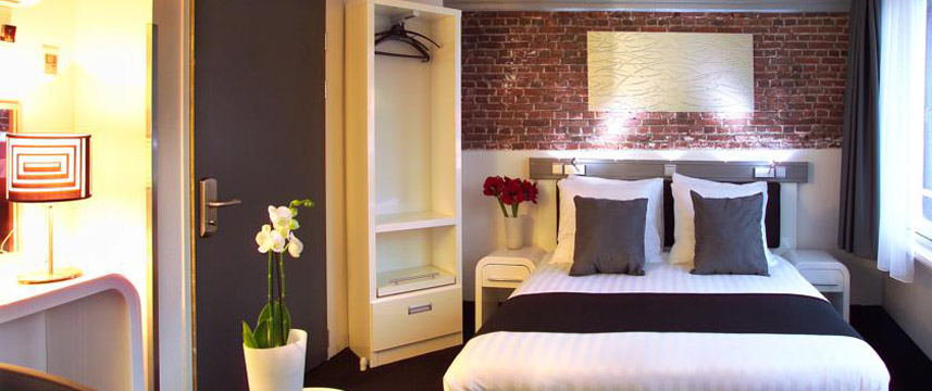 Hotel CC - Double Room Hotel CC - Double Room