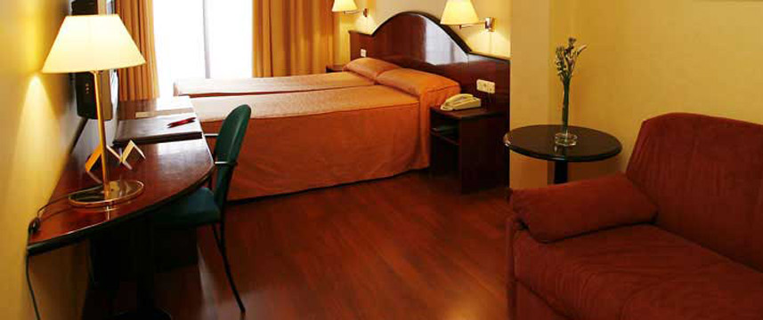 Hotel Caledonian - Bedroom Hotel Caledonian - Bedroom