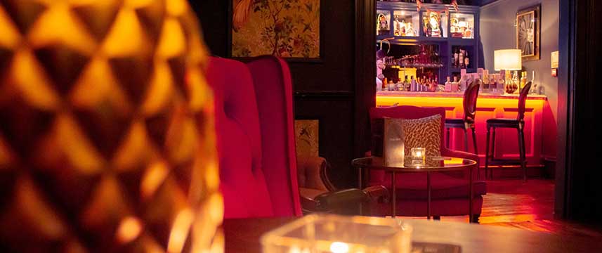 Hotel Clementine - Bar Evening Hotel Clementine - Bar Evening