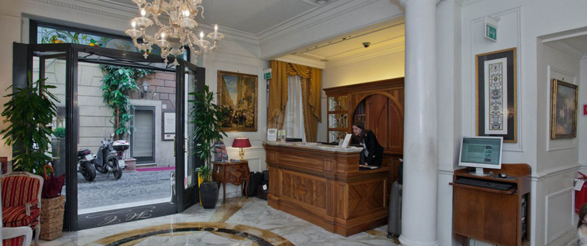Hotel Condotti - Reception
