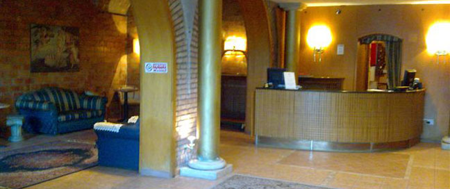 Hotel Flaminius - Reception Area
