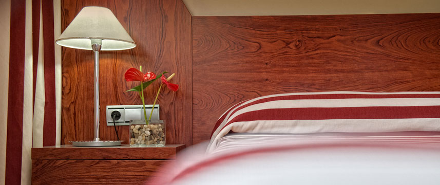 Hotel Front Air Congress - Bedroom Hotel Front Air Congress - Bedroom