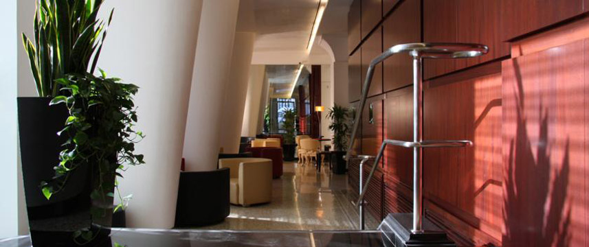 Hotel Genova - Hallway