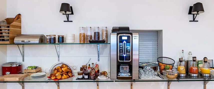 Hotel George - Breakfast Buffet Hotel George - Breakfast Buffet