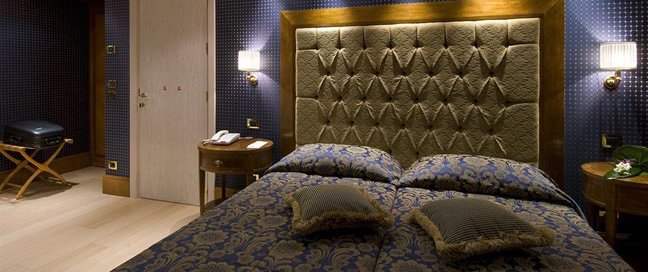 Hotel Homs - Twin Bedroom