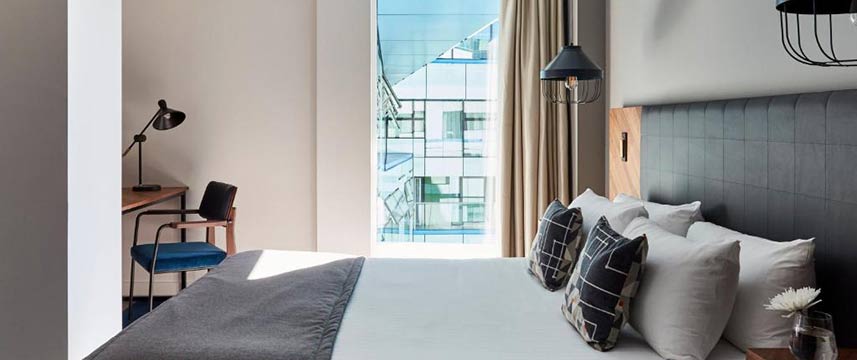 Hotel Indigo Birmingham - Guest Room Hotel Indigo Birmingham - Guest Room