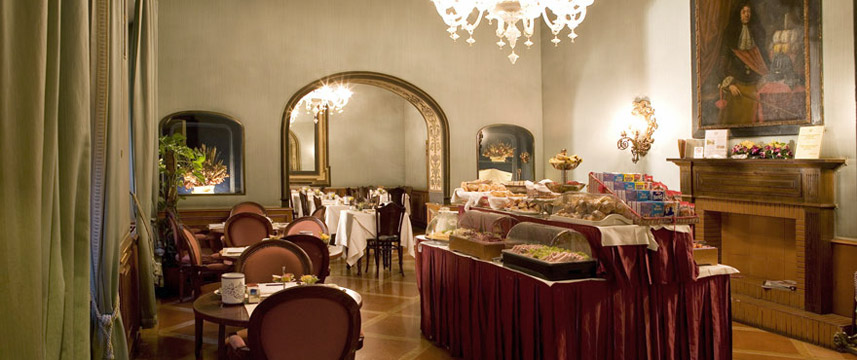 Hotel Internazionale - Breakfast Room