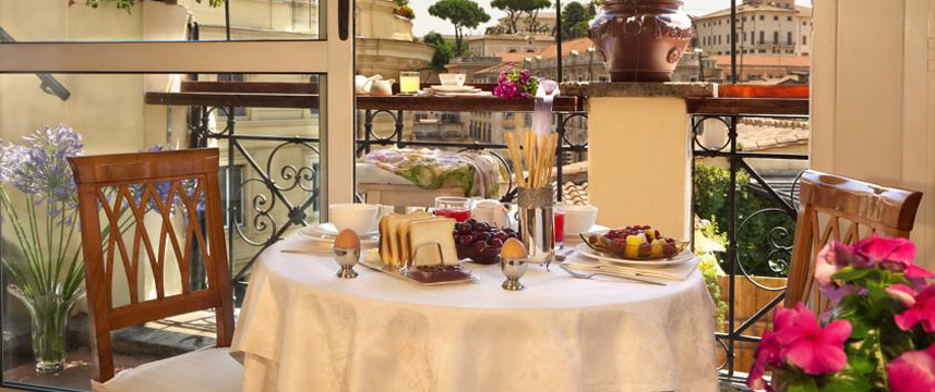 Hotel La Fenice - Breakfast Table
