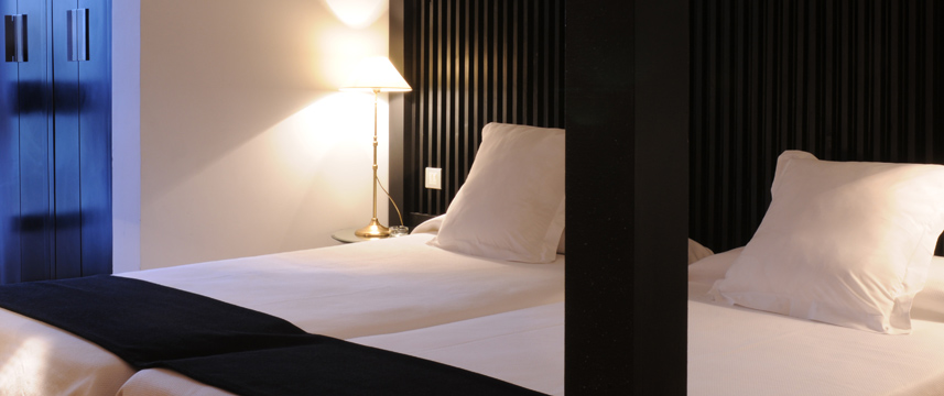 Hotel Market - Twin Bedroom Hotel Market - Twin Bedroom