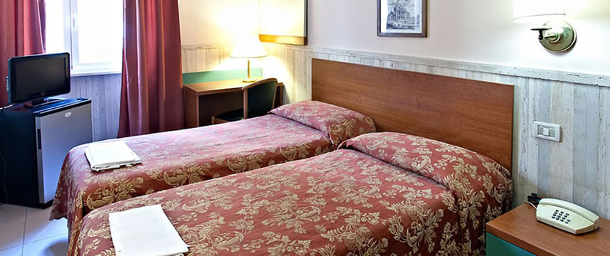 Hotel Pyramid - Twin Bedroom Hotel Pyramid - Twin Bedroom