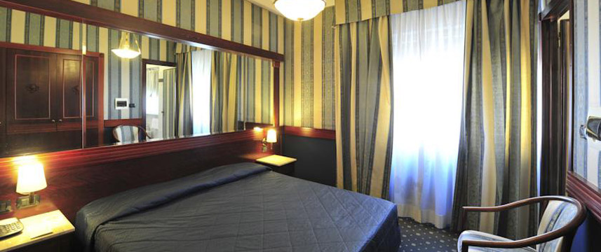 Hotel Regent - Double Bedroom