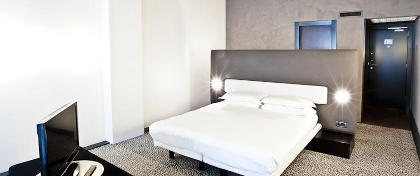 Hotel Ripa - Double Bedroom