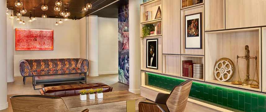 Hotel Riu Plaza London The Westminster - Lobby Seating Hotel Riu Plaza London The Westminster - Lobby Seating