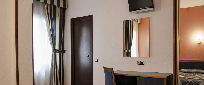 Hotel Ronda - Room Features