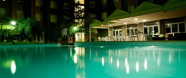 Hotel SB Corona Tortosa - Pool By Night