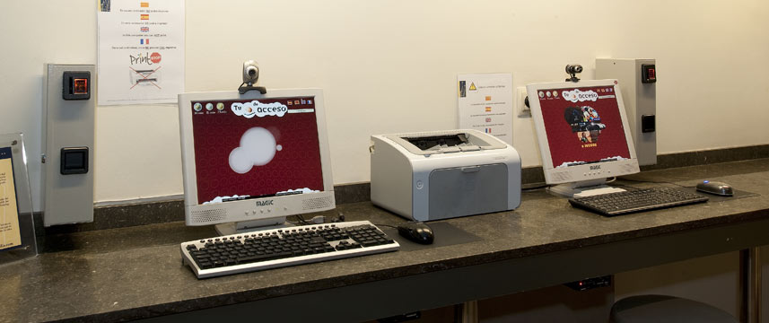 Hotel Sagrada Familia - Internet Access Hotel Sagrada Familia - Internet Access