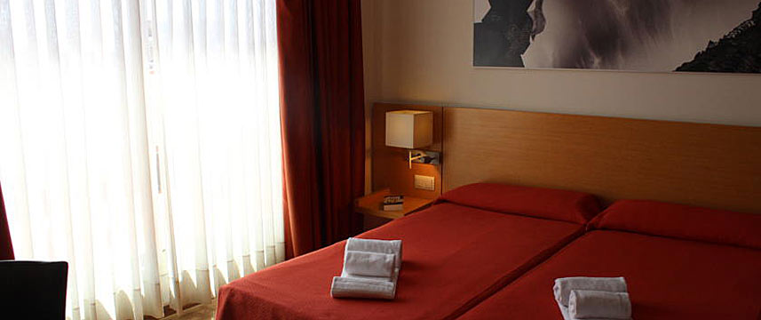 Hotel Sagrada Familia - Twin Bedroom