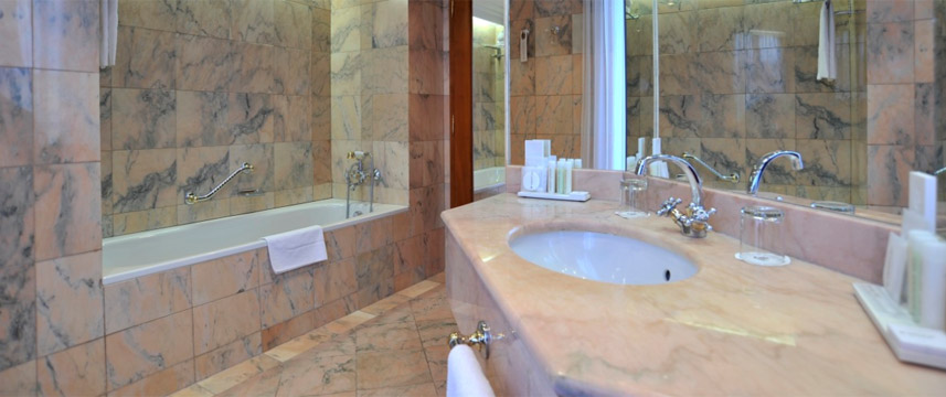 Hotel Savoy Prague - Presidential Bathroom