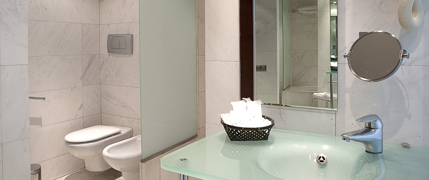 Hotel Solvasa Barcelona - Bathroom Hotel Solvasa Barcelona - Bathroom