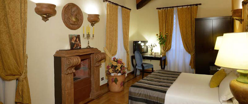 Hotel Trevi - Bedroom Double