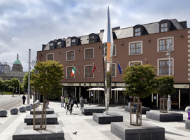 Isaacs Hotel