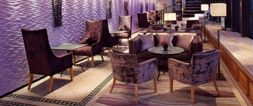 Jumeirah Carlton Tower - Club Room