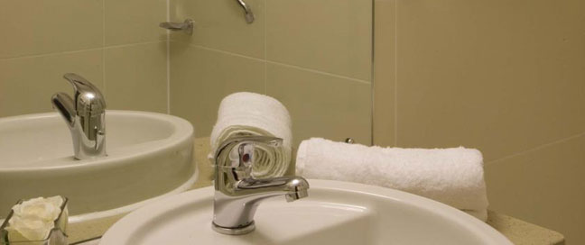 Jurys Gateshead Bathroom Jurys Gateshead Bathroom