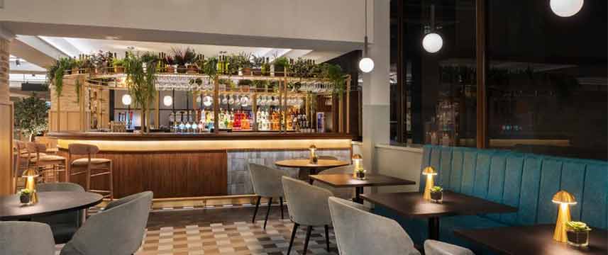 Jurys Inn Birmingham - Bar Seating Jurys Inn Birmingham - Bar Seating