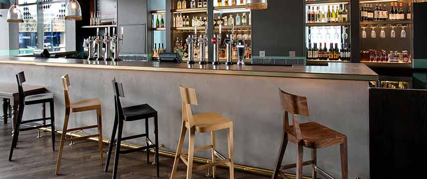 Jurys Inn Brighton - Bar Seating Jurys Inn Brighton - Bar Seating