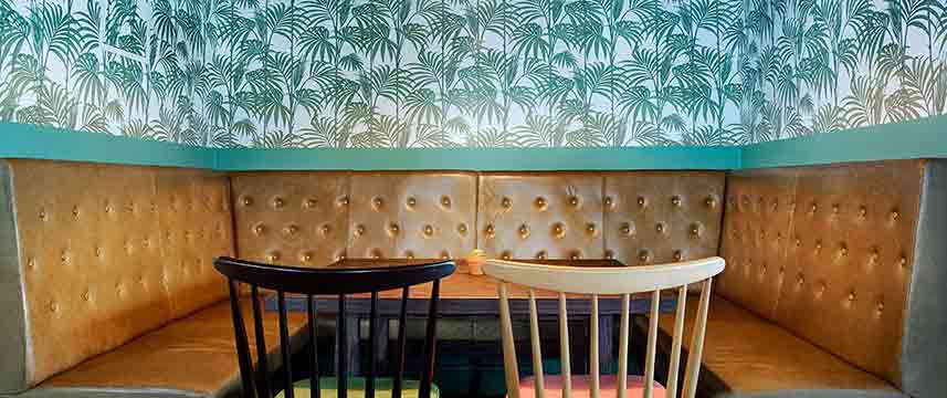 Jurys Inn Brighton - OddSocks Seating Jurys Inn Brighton - OddSocks Seating