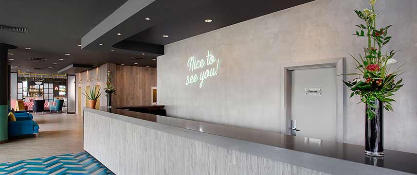 Jurys Inn Brighton - Reception Jurys Inn Brighton - Reception