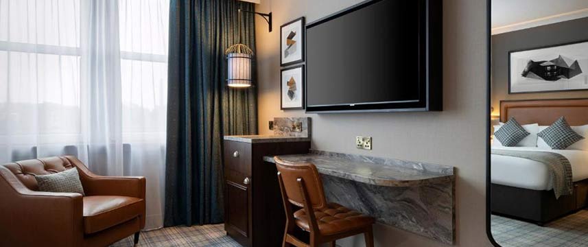 Jurys Inn Edinburgh - Guest Room Jurys Inn Edinburgh - Guest Room