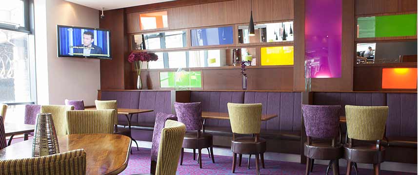 Jurys Inn Glasgow - Bar Seating Jurys Inn Glasgow - Bar Seating
