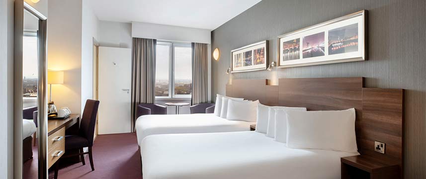 Jurys Inn Glasgow - Triple Room Jurys Inn Glasgow - Triple Room