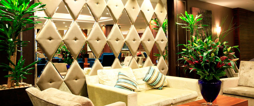 Kensington Close - Lobby mirror Kensington Close - Lobby mirror