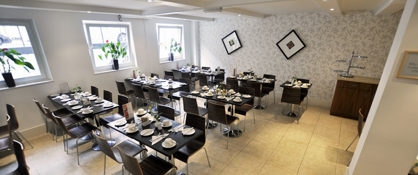 Kensington Court Hotel - Breakfast Room Kensington Court Hotel - Breakfast Room
